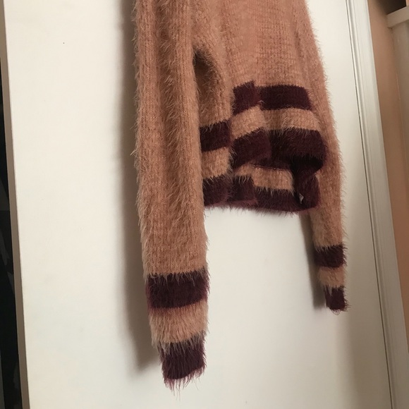 sweater - Picture 2 of 3